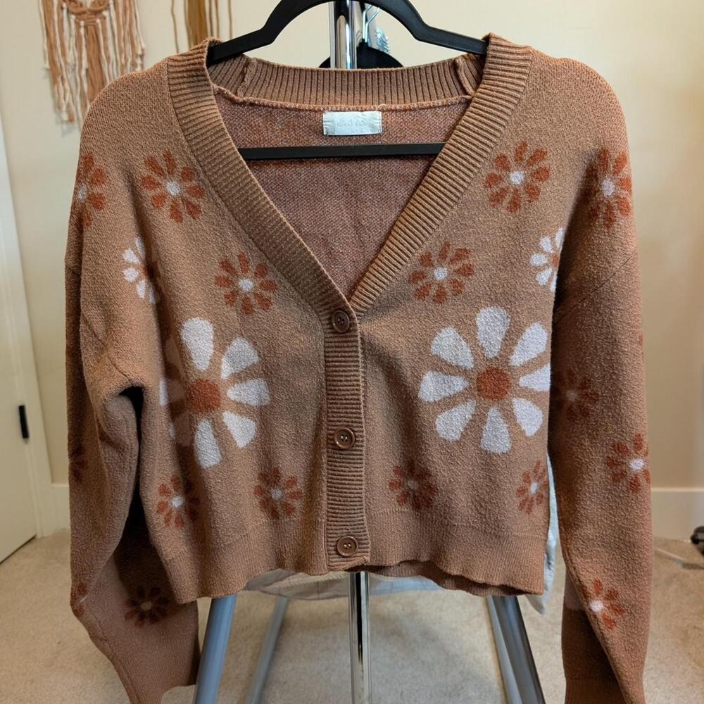 Altard state daisy floral cropped